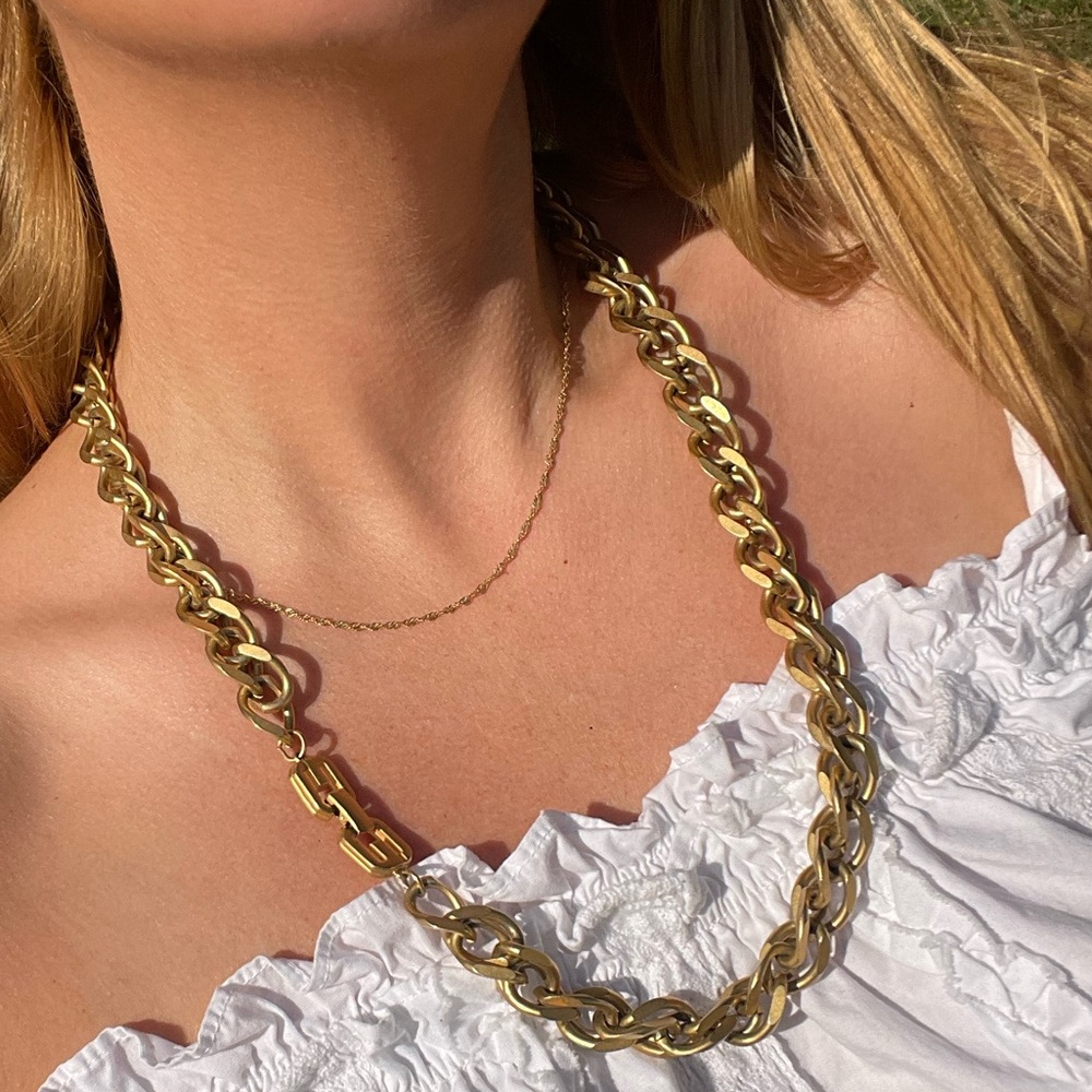 Vintage Givenchy Chunky Gold Chain Necklace - Picture 6 of 17